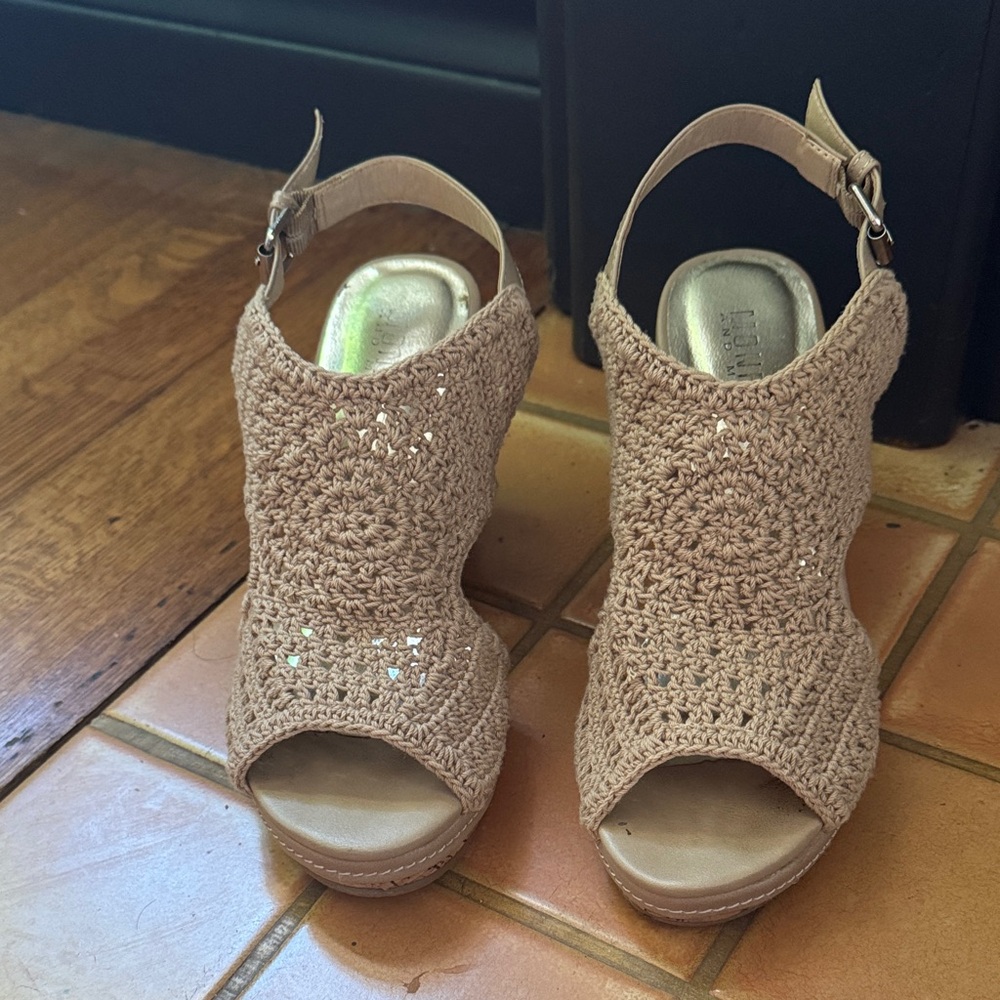 Chic Tan Crochet Wedge Sandals